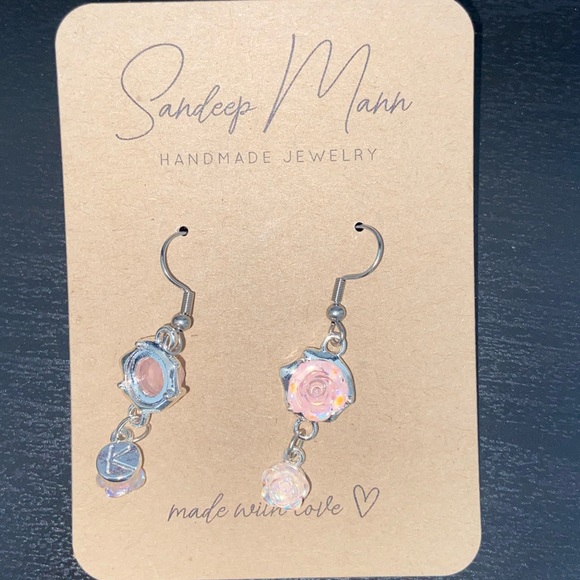 Handmade pink flower earrings 🌸 - Picture 5 of 5